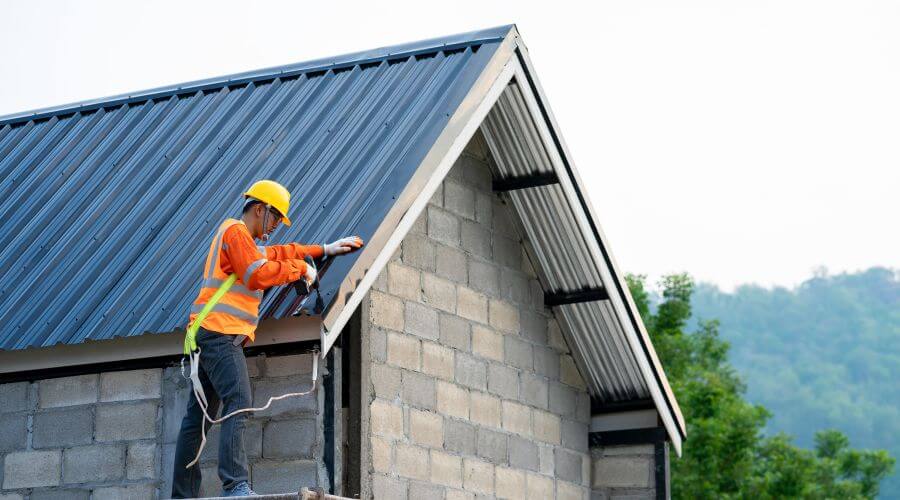 Professional gutter cleaning in Ashland, OR
